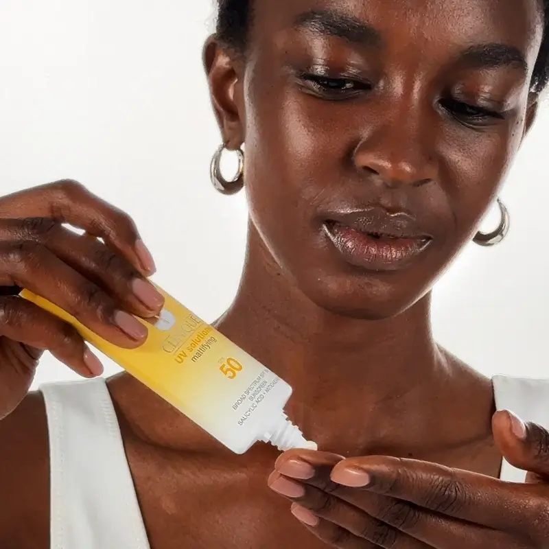 Clinique Protector Solar Matificante Spf50 40Ml - Image 2