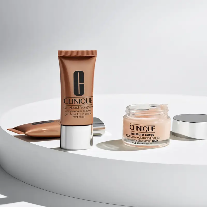 Clinique Sun-Kissed Face Gelee Gel Bronceador Iluminador, 30 ml - Image 3
