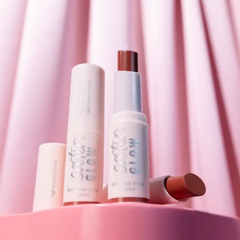 Essence Barra De Labios Satin Glow Luminous Shine 04 , 3,5 gr - Image 9