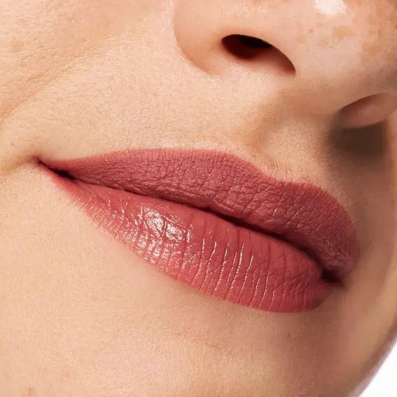 Essence Barra De Labios Satin Glow Luminous Shine 05 , 3,5 gr - Image 7